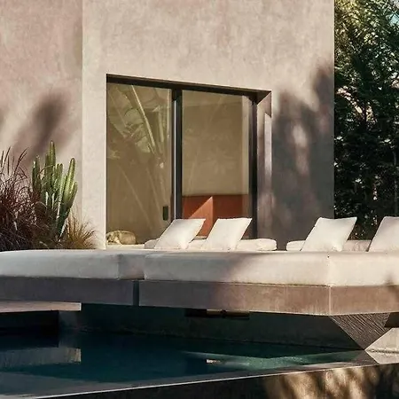 Soulhouse Marbella, Exclusiva Galardonada فيلة